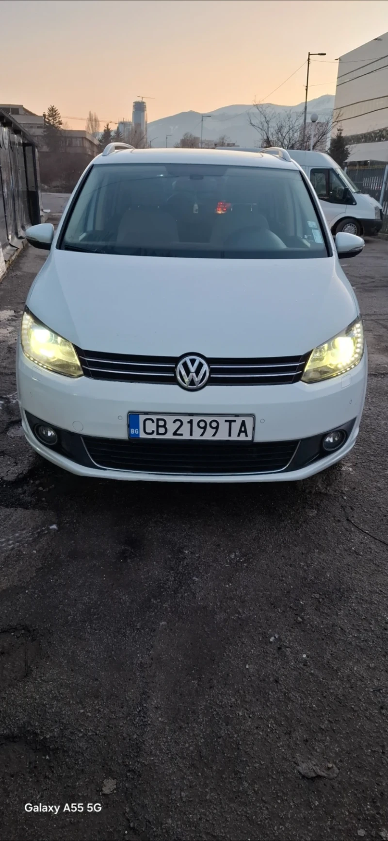 VW Touran, снимка 1 - Автомобили и джипове - 49590621