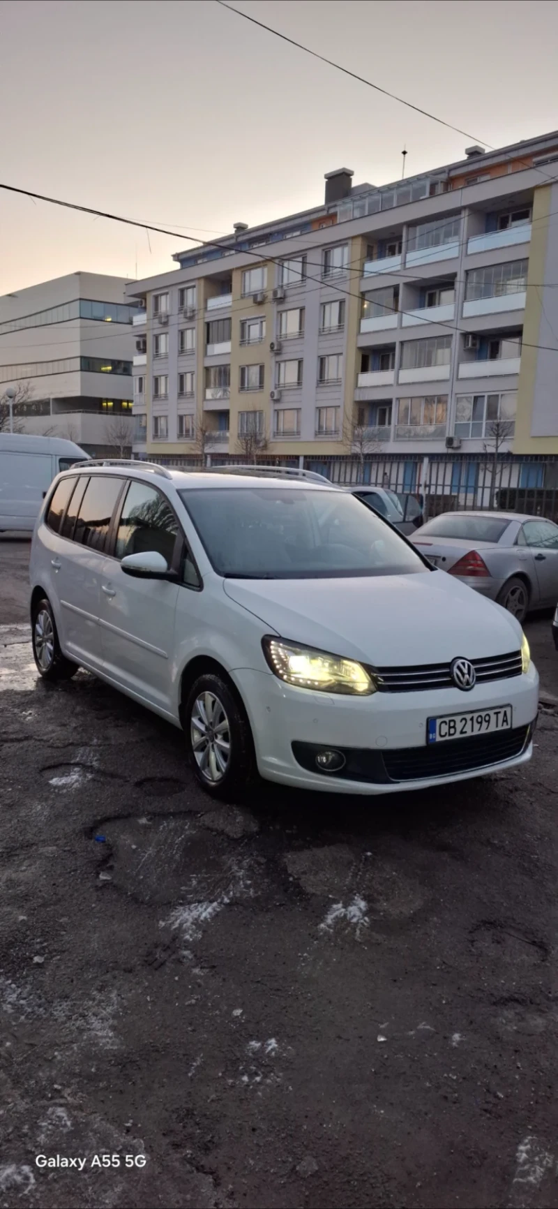 VW Touran, снимка 3 - Автомобили и джипове - 49590621