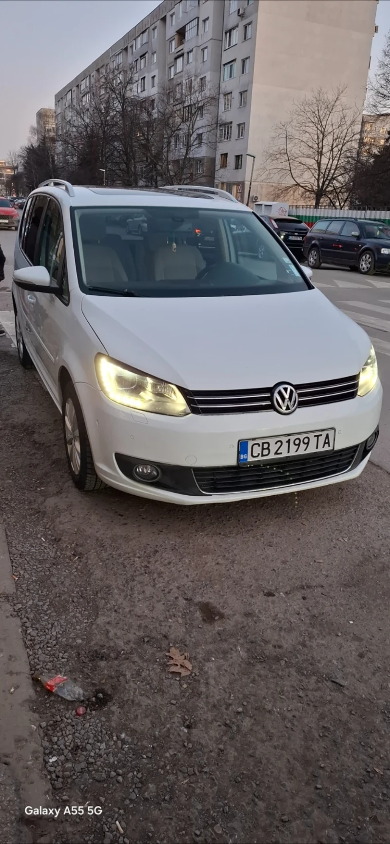 VW Touran, снимка 7 - Автомобили и джипове - 49590621