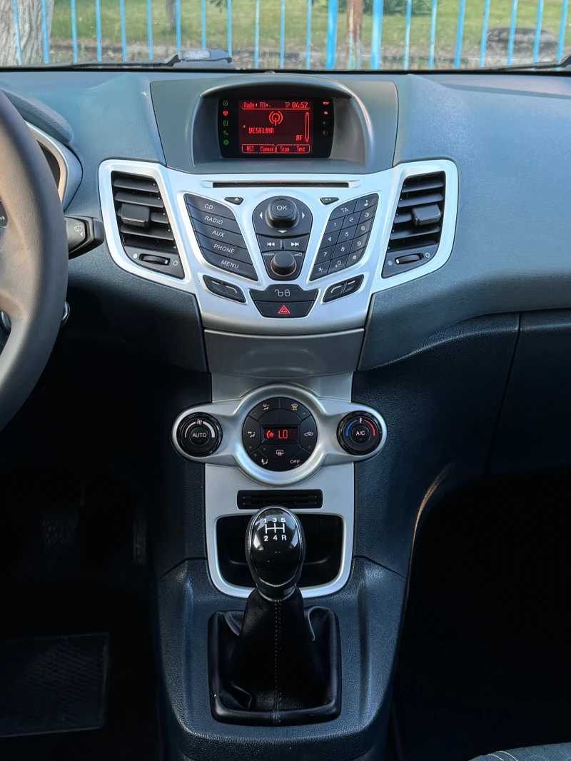 Ford Fiesta 1.6TDCi~90hp~ITALY, снимка 12 - Автомобили и джипове - 50617190