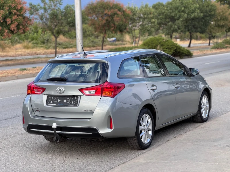 Toyota Auris 1.6i 132кс * Автоматик* , снимка 5 - Автомобили и джипове - 51461703