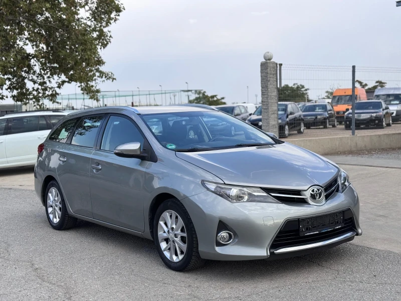 Toyota Auris 1.6i 132кс * Автоматик* , снимка 7 - Автомобили и джипове - 51461703