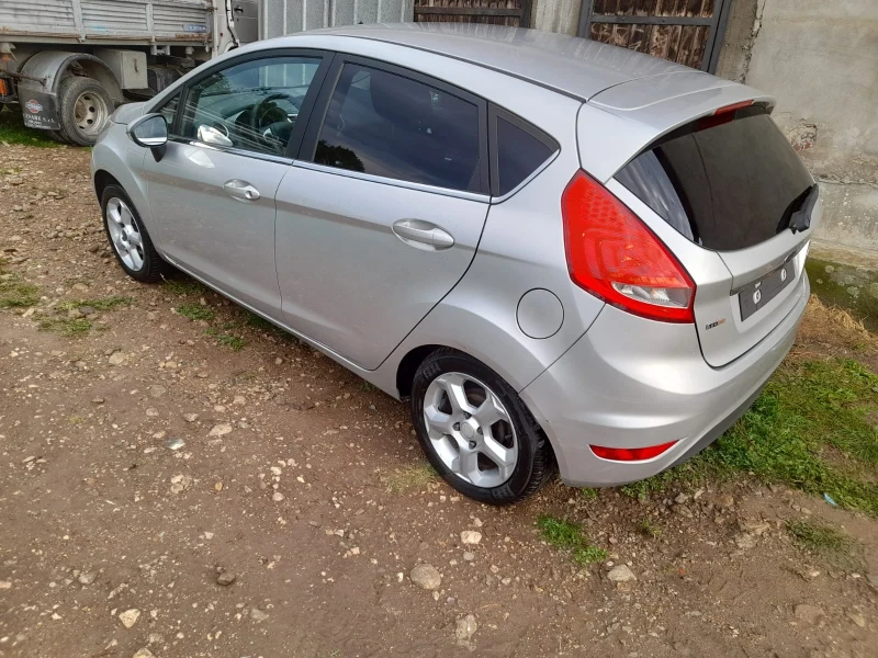 Ford Fiesta, снимка 5 - Автомобили и джипове - 51695671