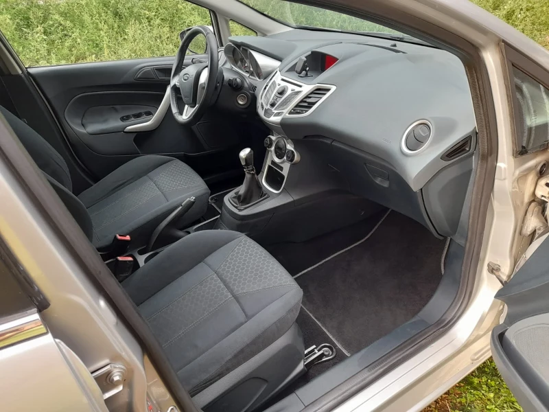 Ford Fiesta, снимка 9 - Автомобили и джипове - 51695671