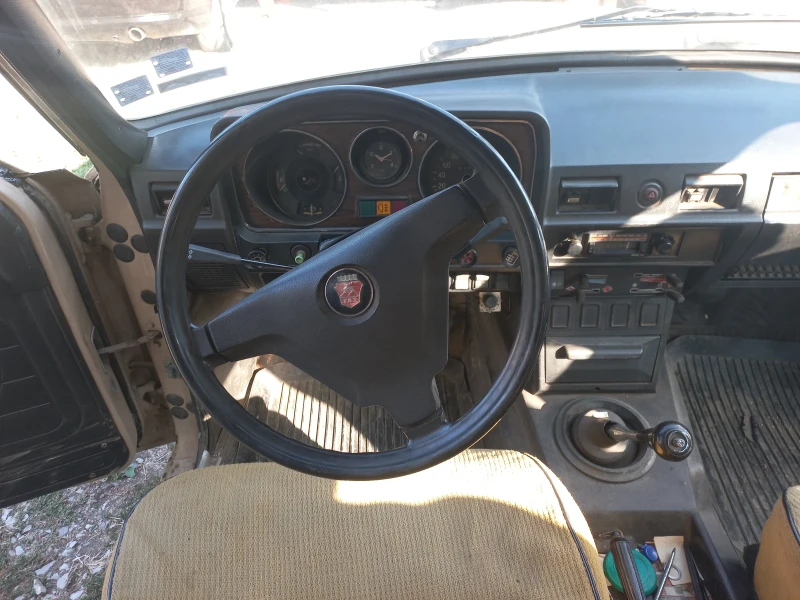 Volga 24 GAZ 2410, снимка 8 - Автомобили и джипове - 51709291