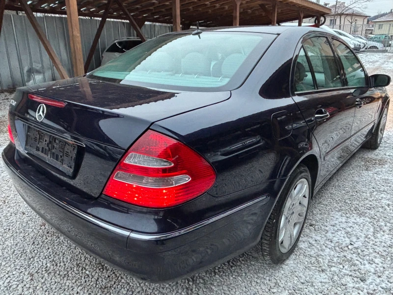Mercedes-Benz E 240 184k км / FULL SERVICE HISTORY, снимка 3 - Автомобили и джипове - 53156124