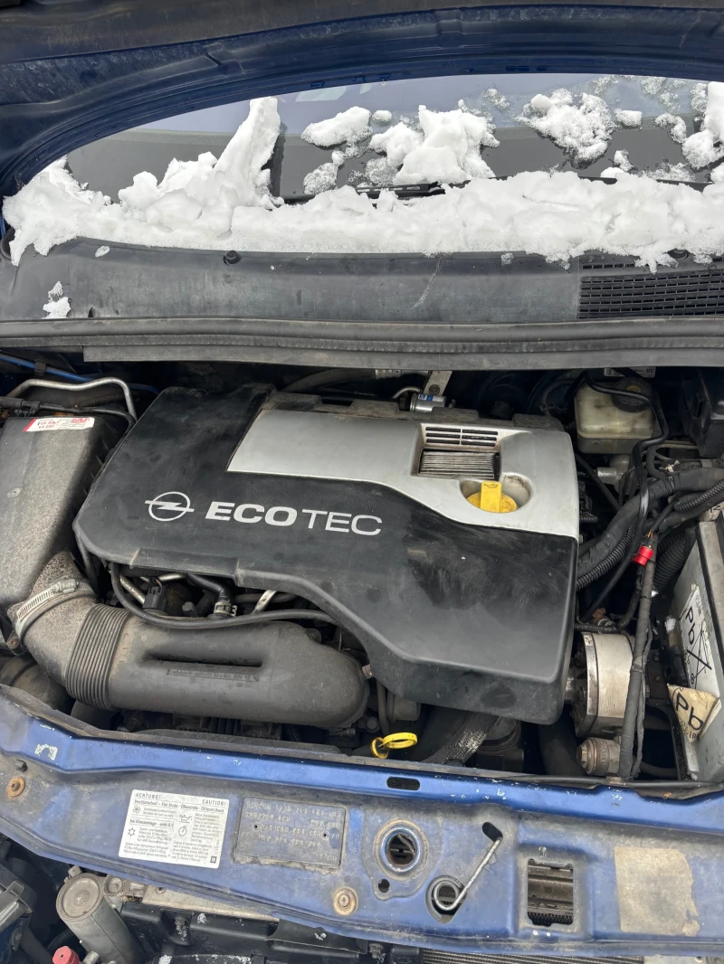 Opel Zafira 2.2 бензин/газ, снимка 13 - Автомобили и джипове - 53077686