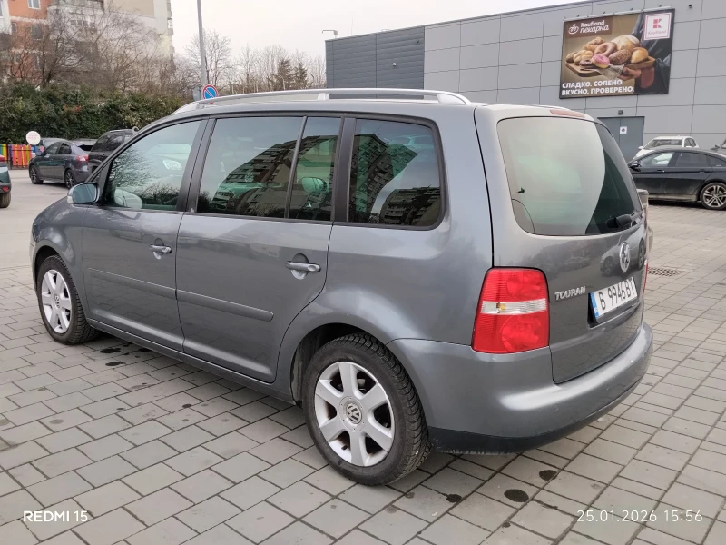 VW Touran, снимка 3 - Автомобили и джипове - 53223542