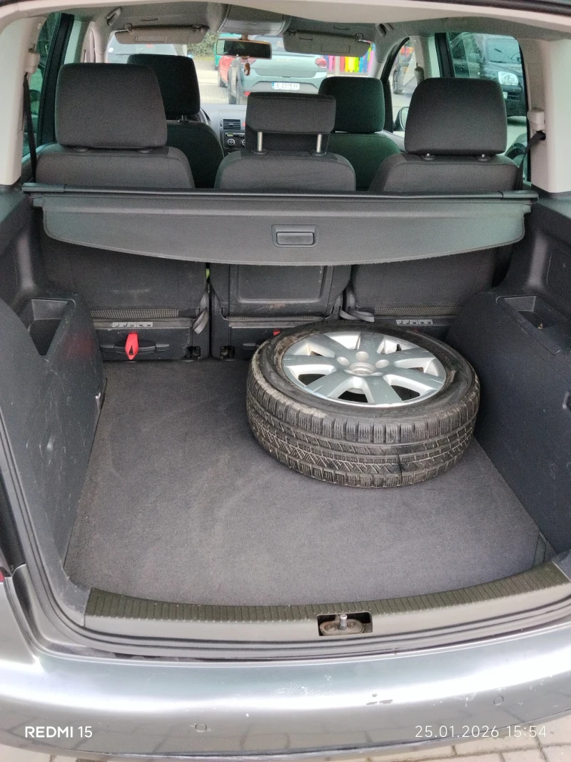 VW Touran, снимка 6 - Автомобили и джипове - 53223542