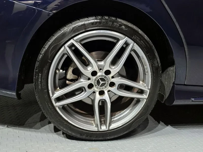 Mercedes-Benz CLA 2.5, снимка 5 - Автомобили и джипове - 54287637