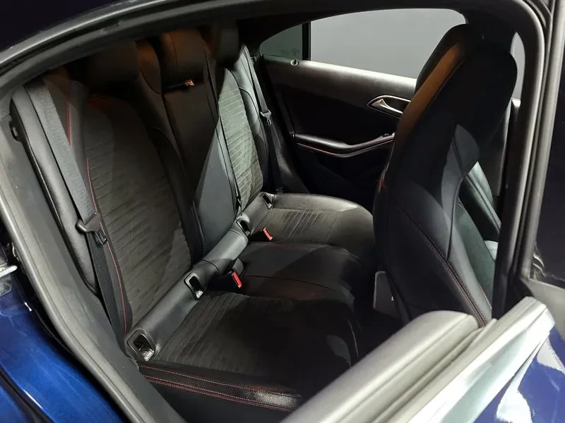 Mercedes-Benz CLA 2.5, снимка 12 - Автомобили и джипове - 54287637