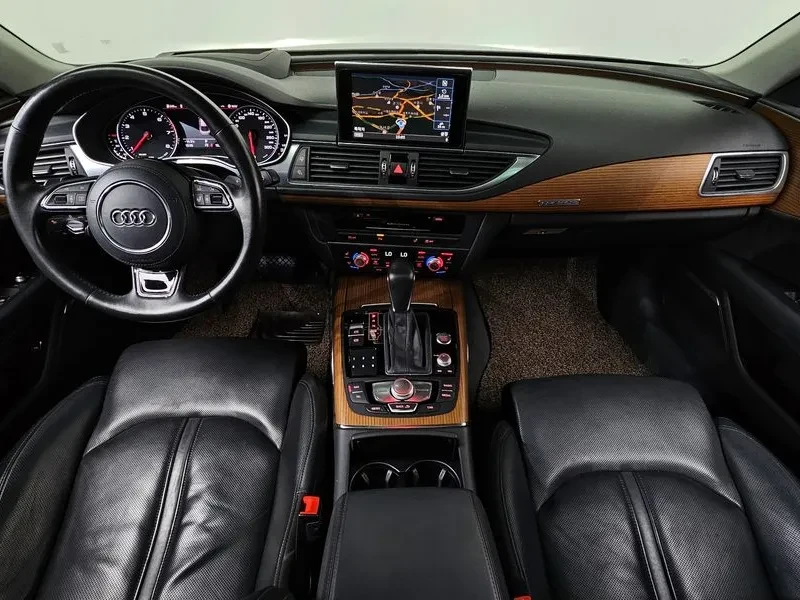 Audi A7 45 TFSI / CARFAX, снимка 8 - Автомобили и джипове - 54744858