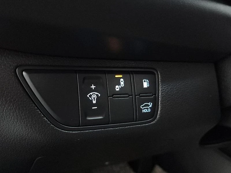Genesis G70 2.2 Automatic, снимка 8 - Автомобили и джипове - 55598182