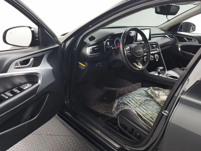 Genesis G70 2.2 Automatic, снимка 6 - Автомобили и джипове - 55598182