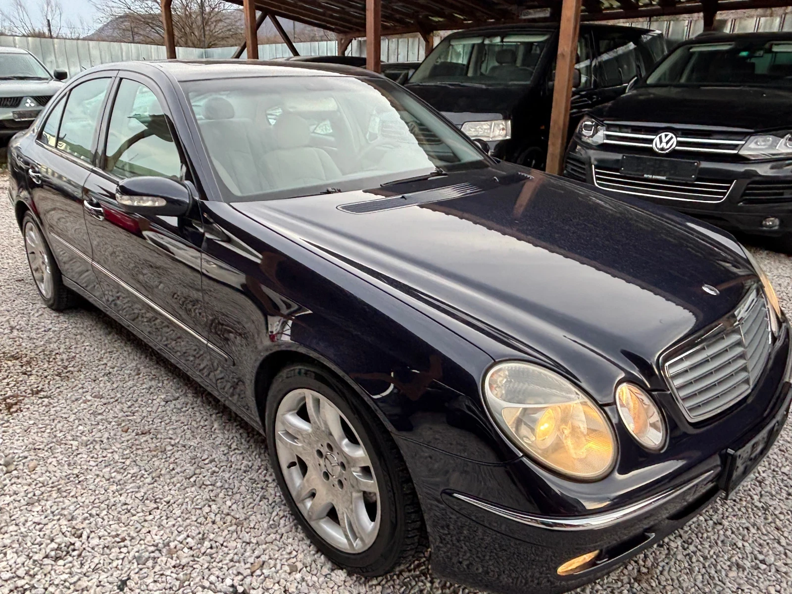 Mercedes-Benz E 240 184k км / FULL SERVICE HISTORY, снимка 1