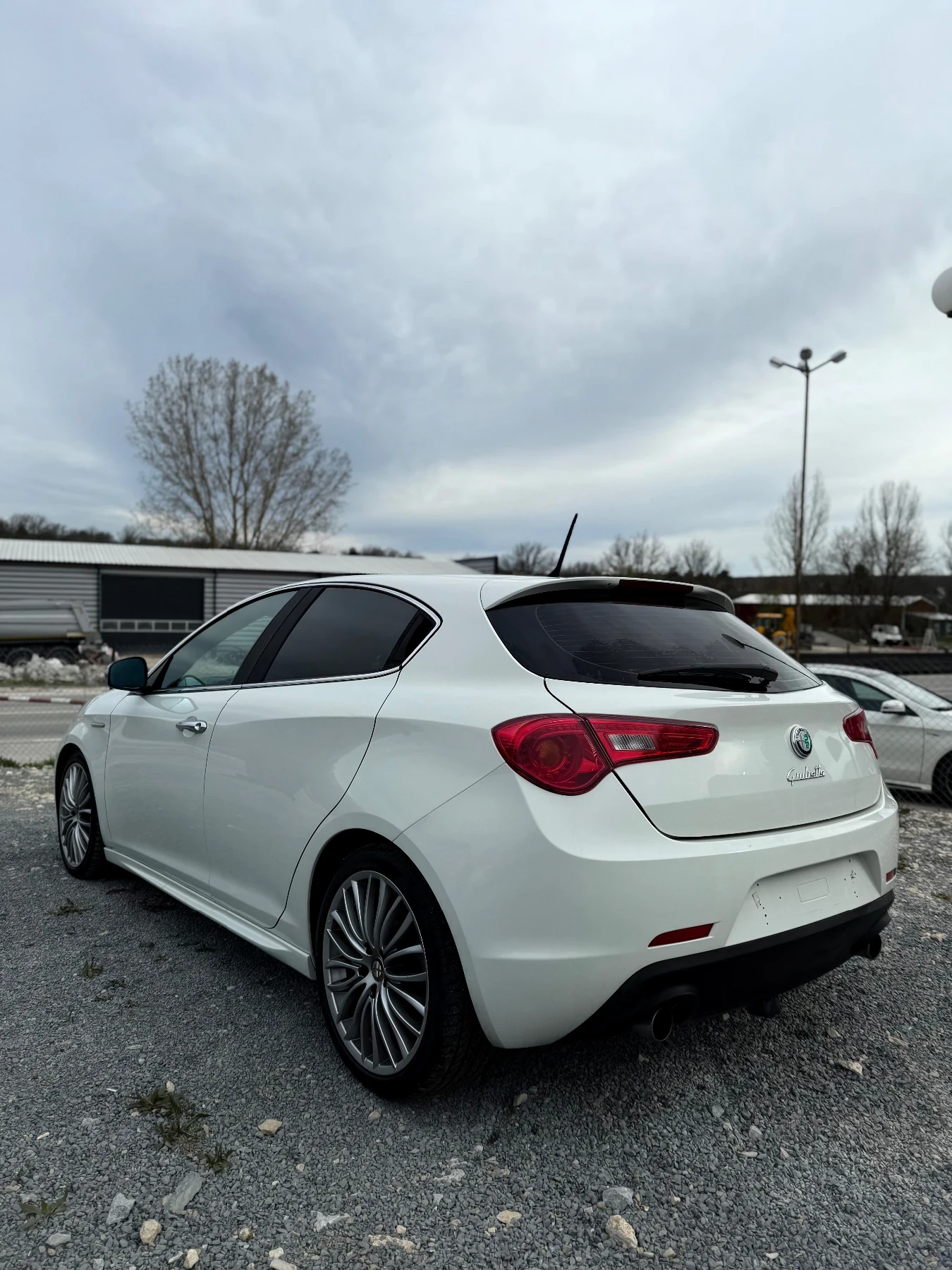 Alfa Romeo Giulietta 2.0 JTD КОЖА - изображение 3