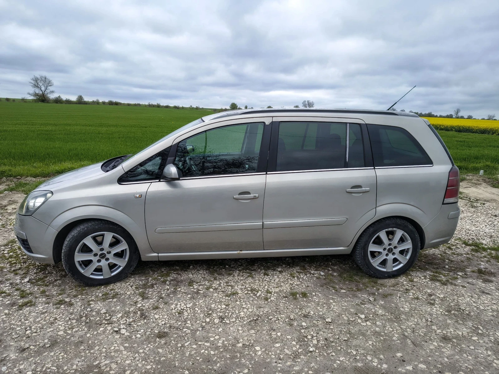 Opel Zafira  - изображение 2
