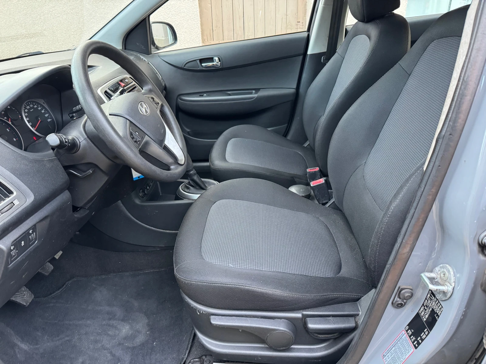Hyundai I20 1.1Crdi - изображение 9