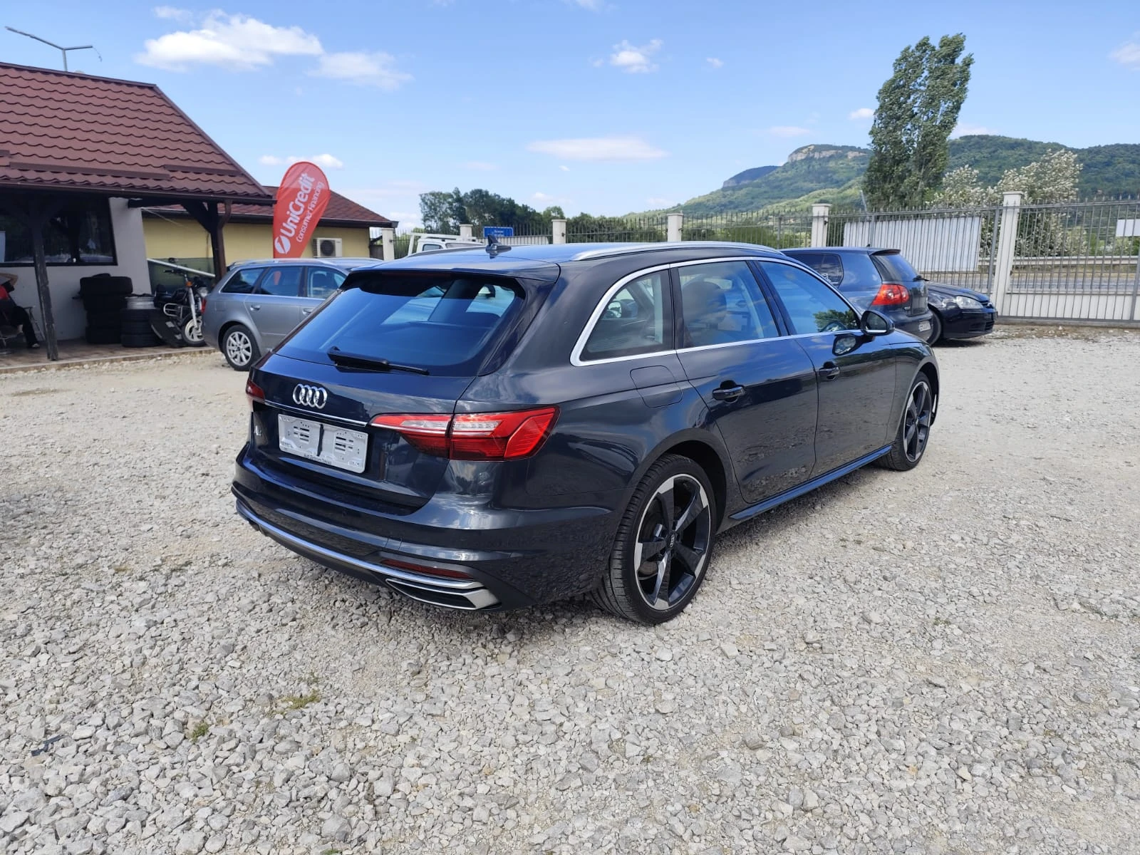 Audi A4 2.0 д.163 кс. mild hybrid - изображение 5