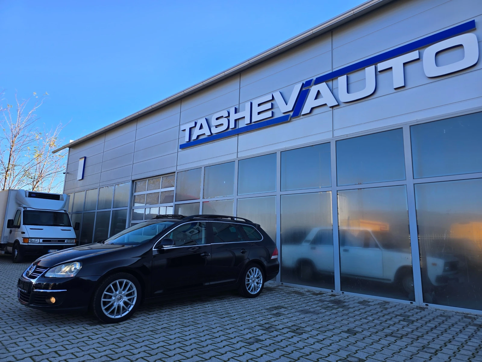 VW Golf Panorama!!Navi!!Xenon!!Top!! | Mobile.bg   5