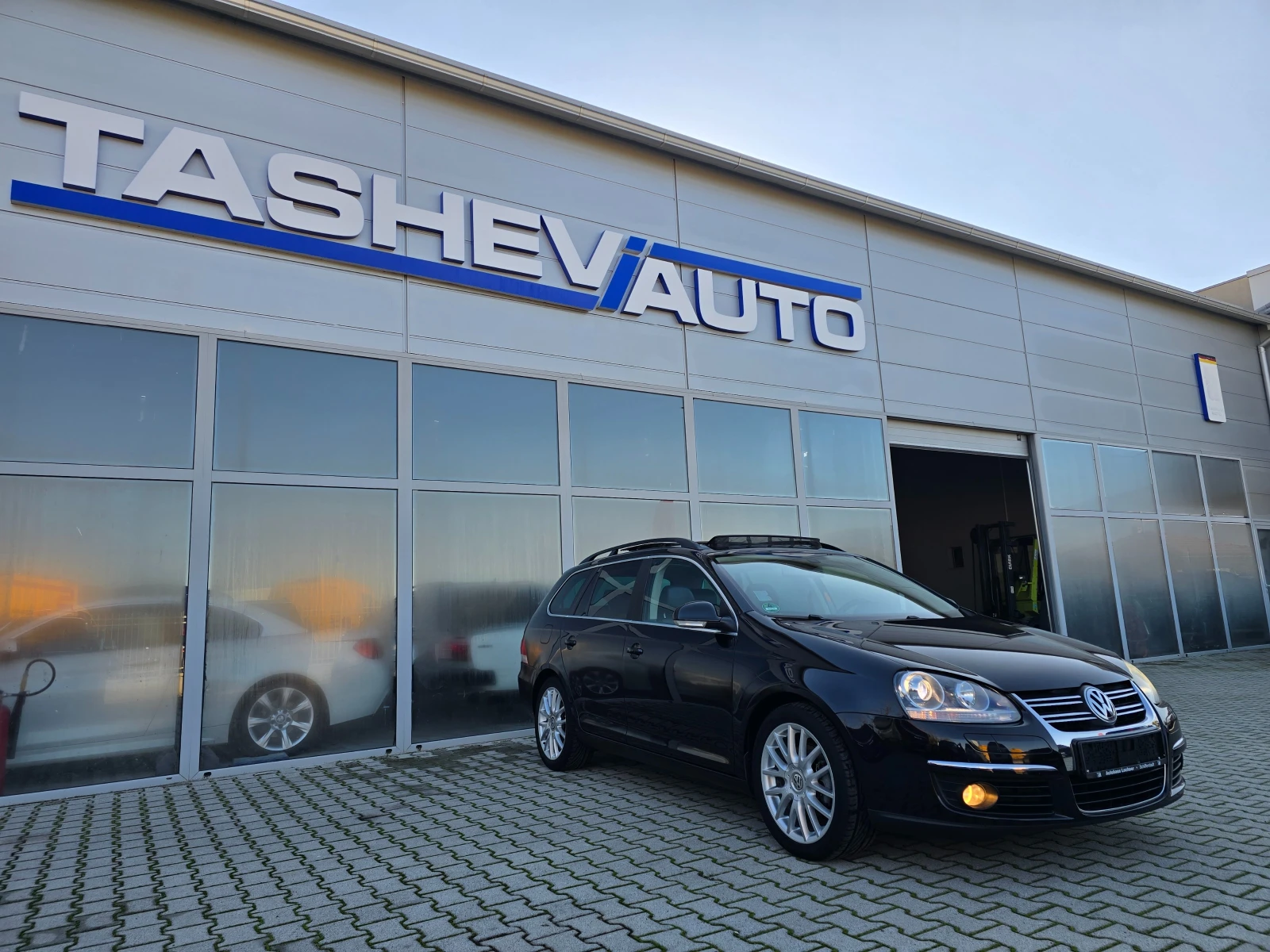 VW Golf Panorama!!Navi!!Xenon!!Top!! | Mobile.bg   1