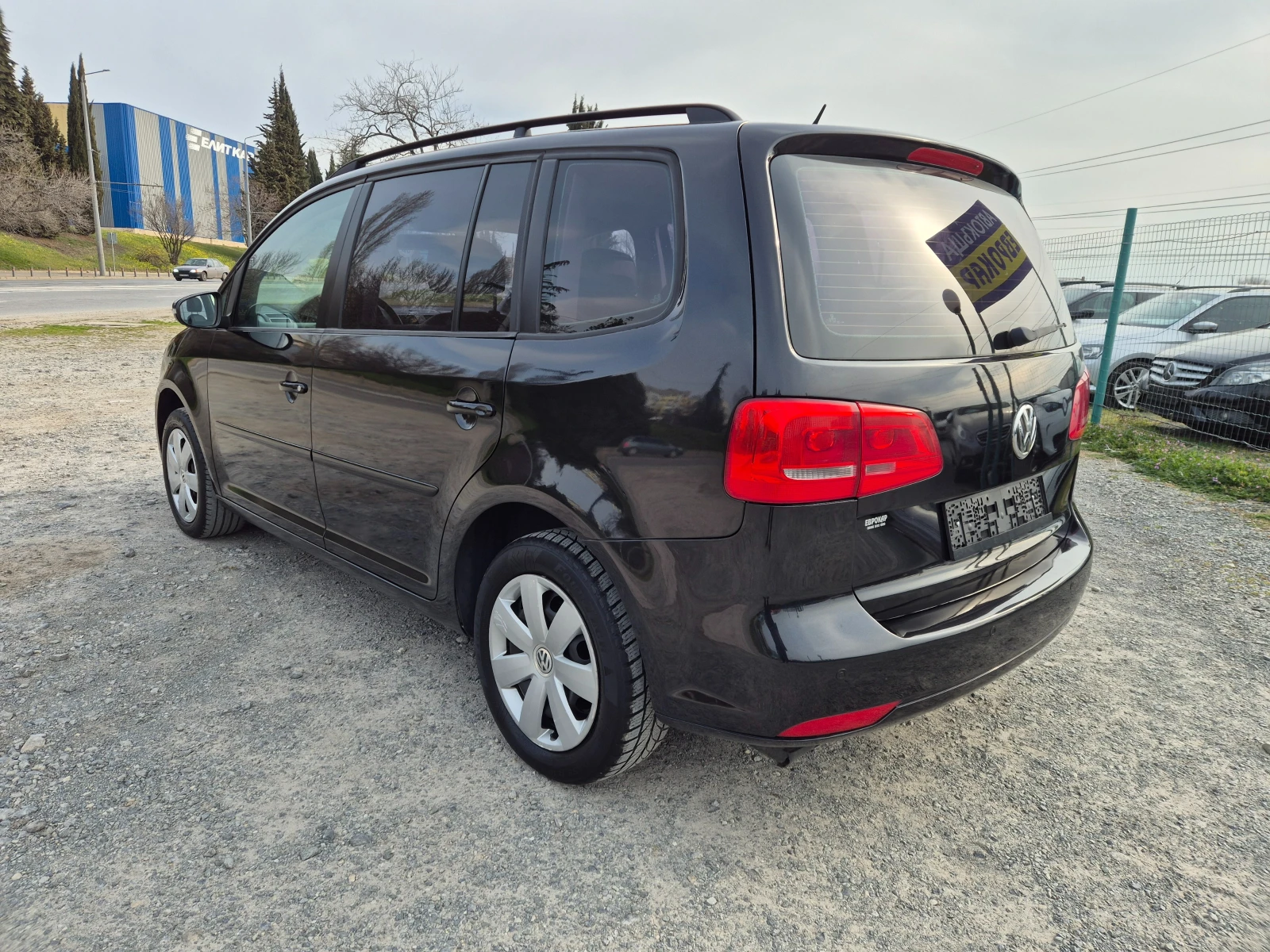VW Touran 1.4i Фабр.Метан, снимка 3 - Автомобили и джипове - 53926727