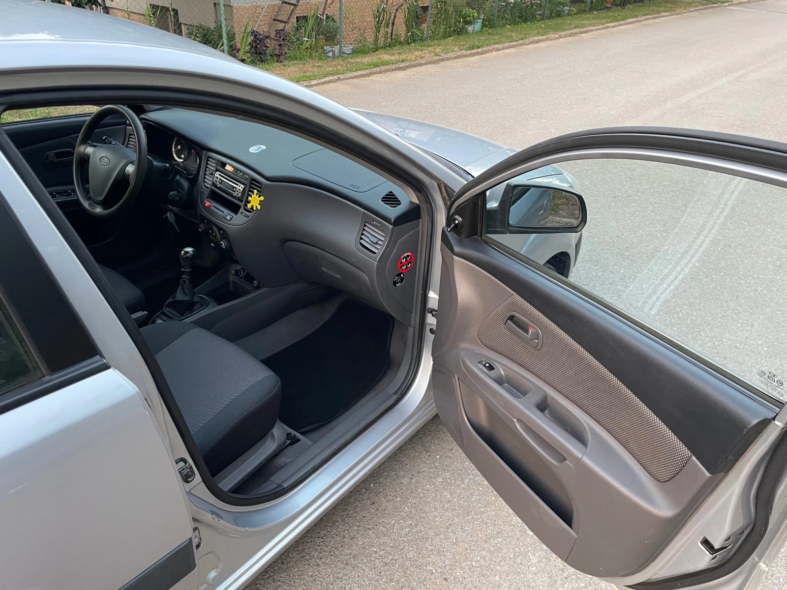 Kia Rio 1.4 I, снимка 12 - Автомобили и джипове - 54084709