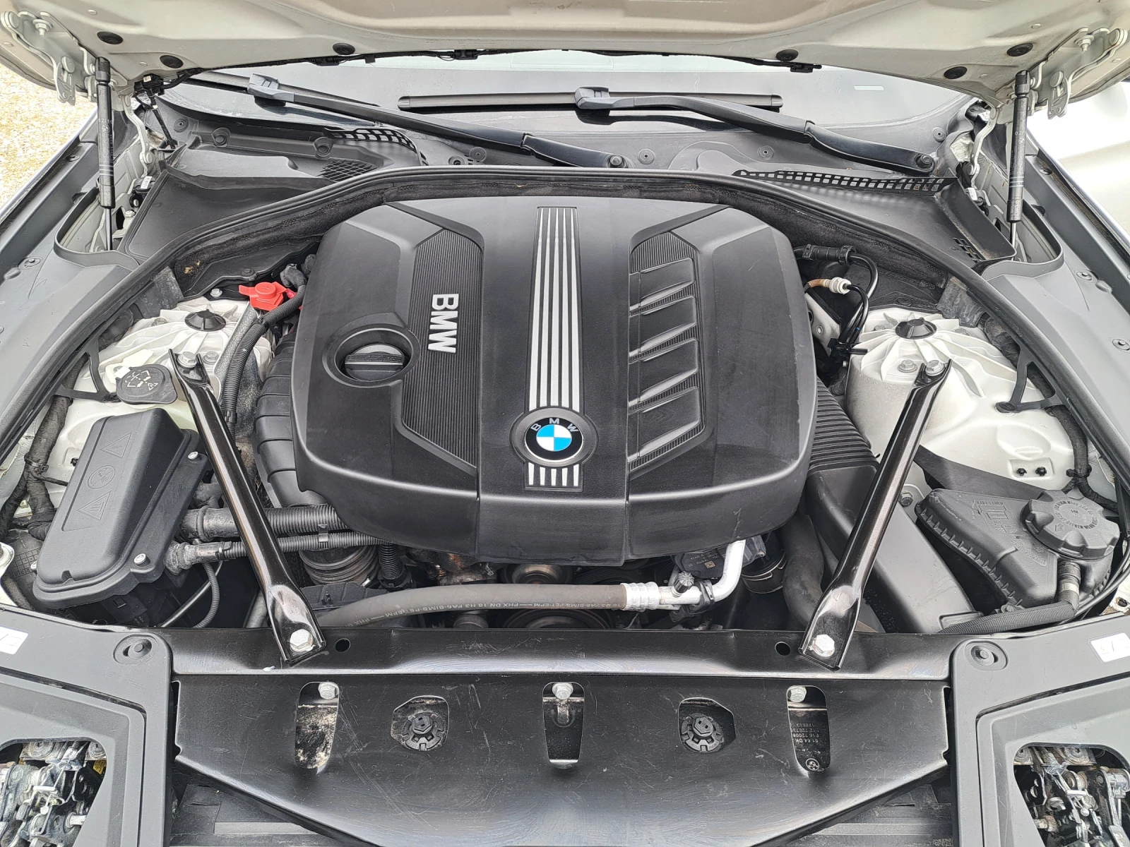 BMW 520, снимка 9 - Автомобили и джипове - 54163373