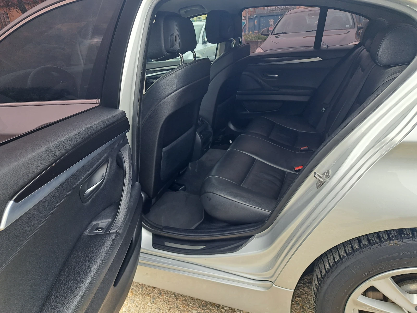 BMW 520, снимка 6 - Автомобили и джипове - 54163373