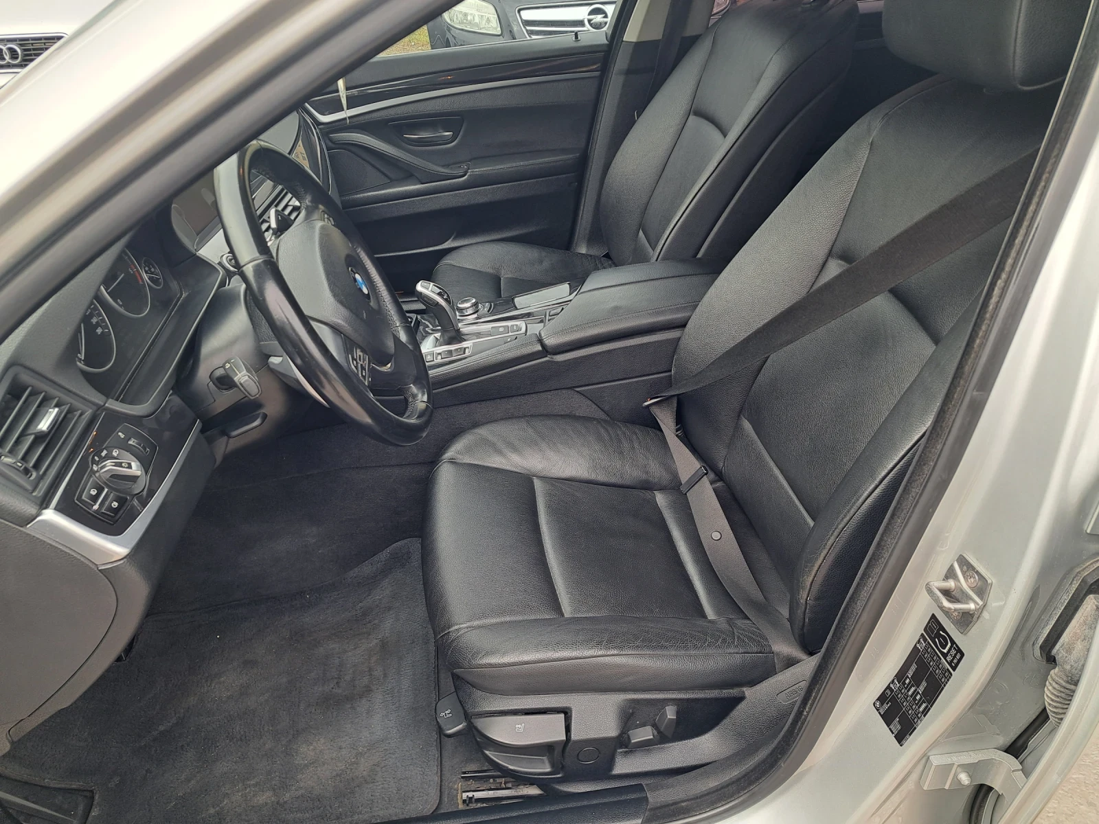 BMW 520, снимка 10 - Автомобили и джипове - 54163373