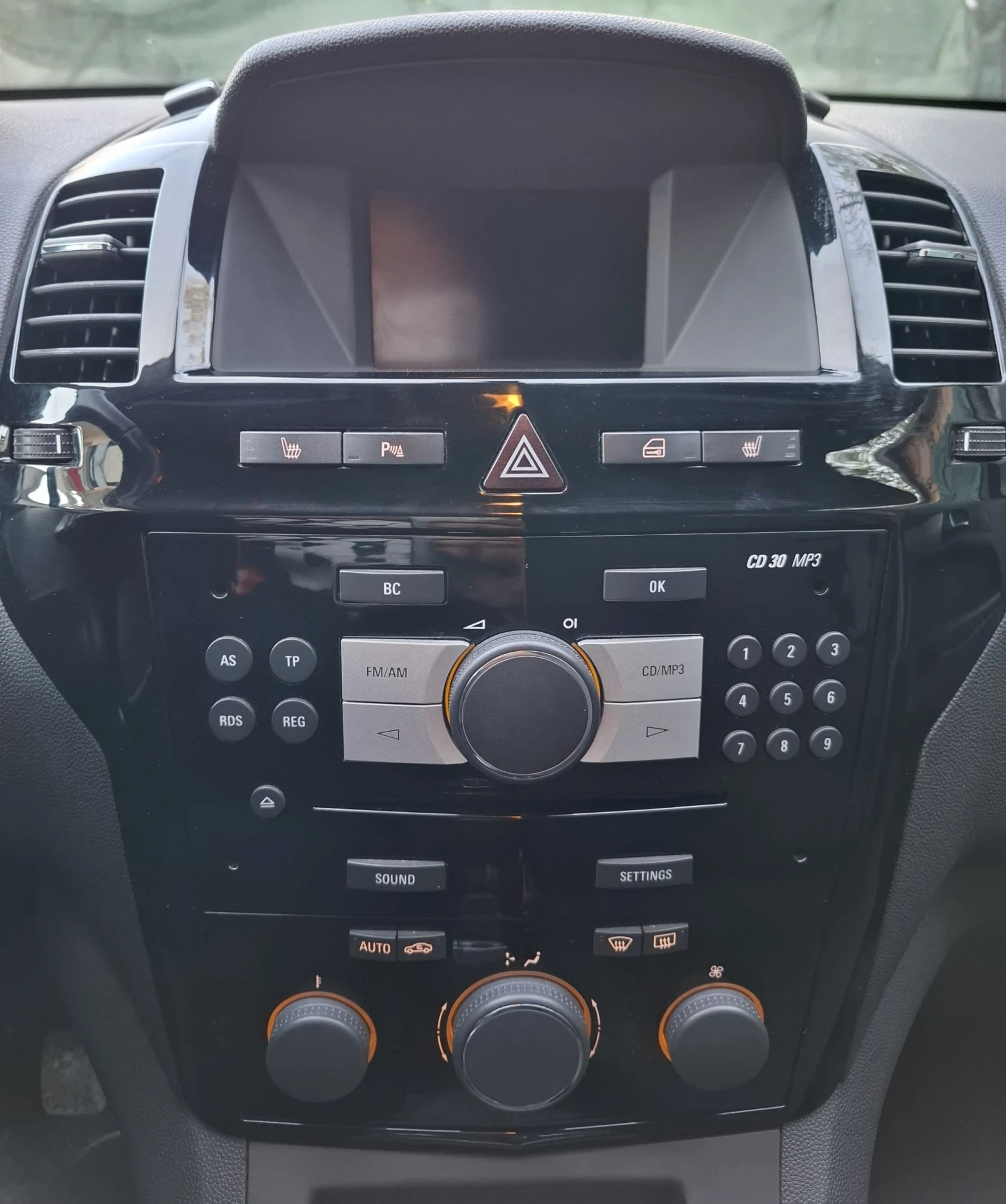 Opel Zafira B FACELIFT , снимка 12 - Автомобили и джипове - 54238019