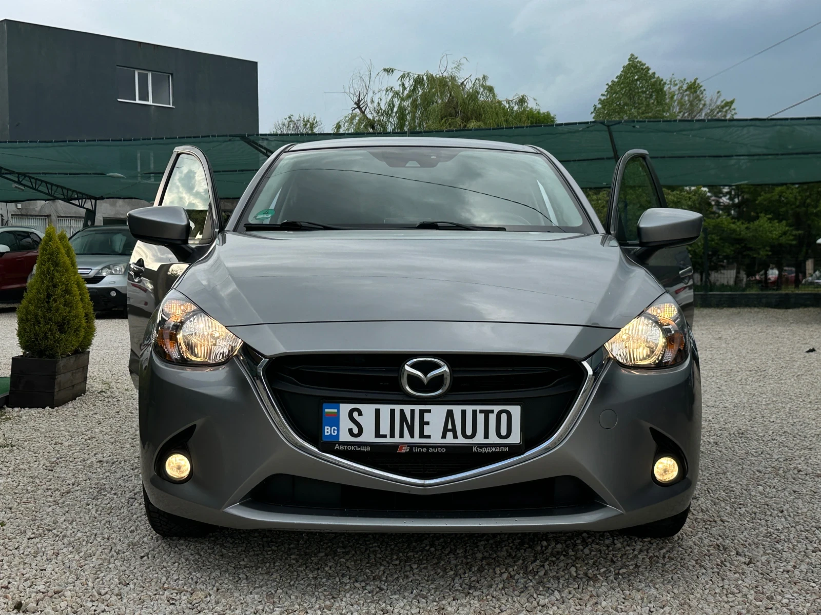 Mazda 2 Skyactiv-G* 1.5* 90k.c* ���������*  | Mobile.bg � ����������� 2
