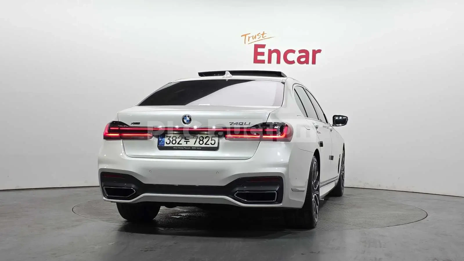 BMW 740 Li * IDIVIDUAL* МАСАЖ* ЛАЗЕР* ОБДУХВАНЕ* FULL* , снимка 3 - Автомобили и джипове - 54554476