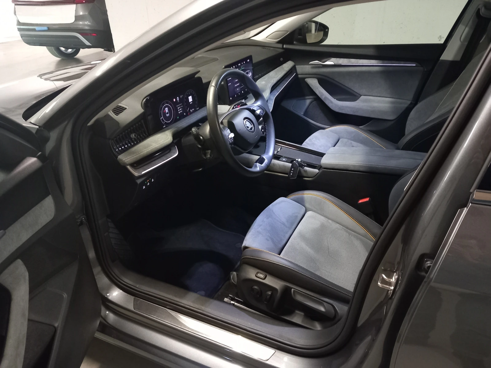 Skoda Superb 2.0TDI/4x4/7DSG, снимка 6 - Автомобили и джипове - 54748310