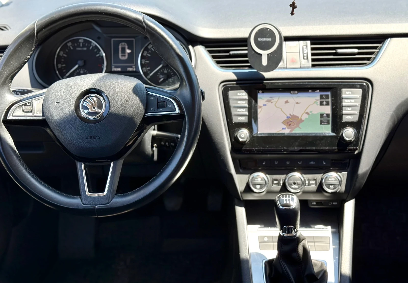 Skoda Octavia 1.4 TFSI, снимка 13 - Автомобили и джипове - 54902091