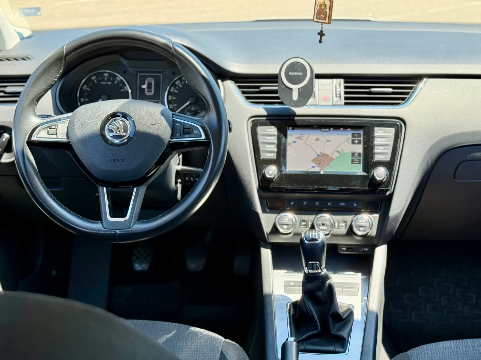 Skoda Octavia 1.4 TFSI, снимка 12 - Автомобили и джипове - 54902091