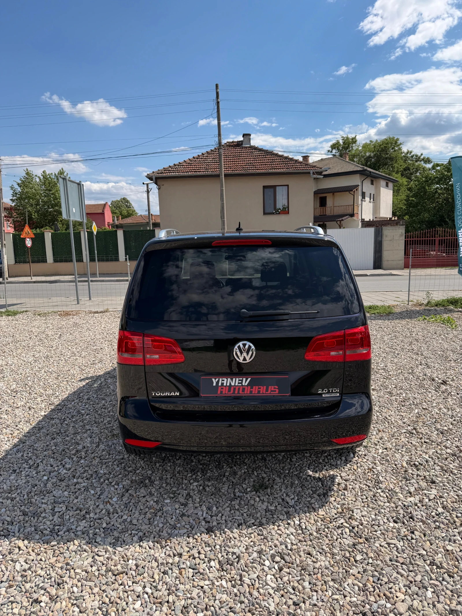 VW Touran 2.0TDi / Подгрев / Самопаркиране, снимка 6 - Автомобили и джипове - 55273149