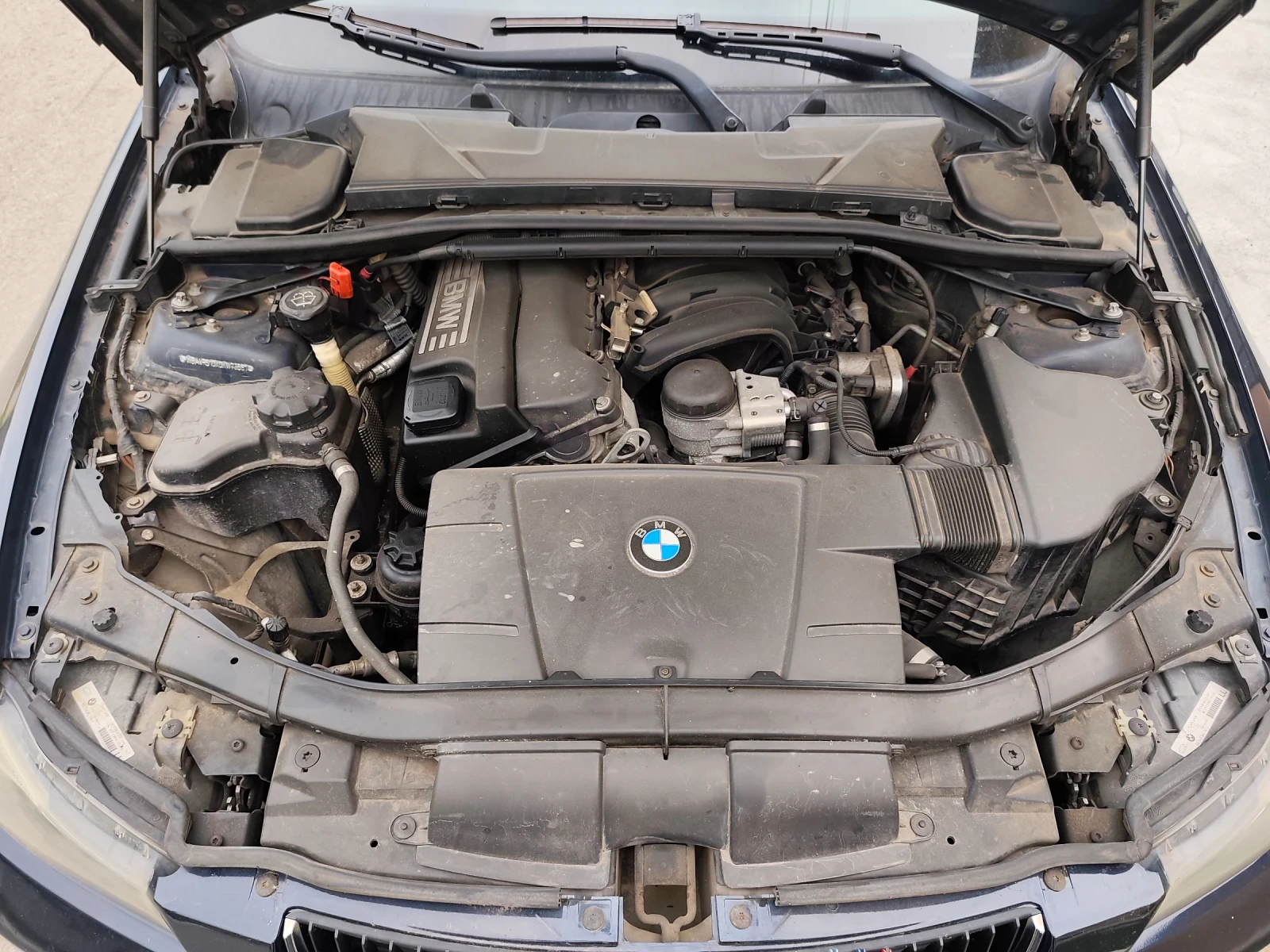 BMW 318, снимка 2 - Автомобили и джипове - 55303684