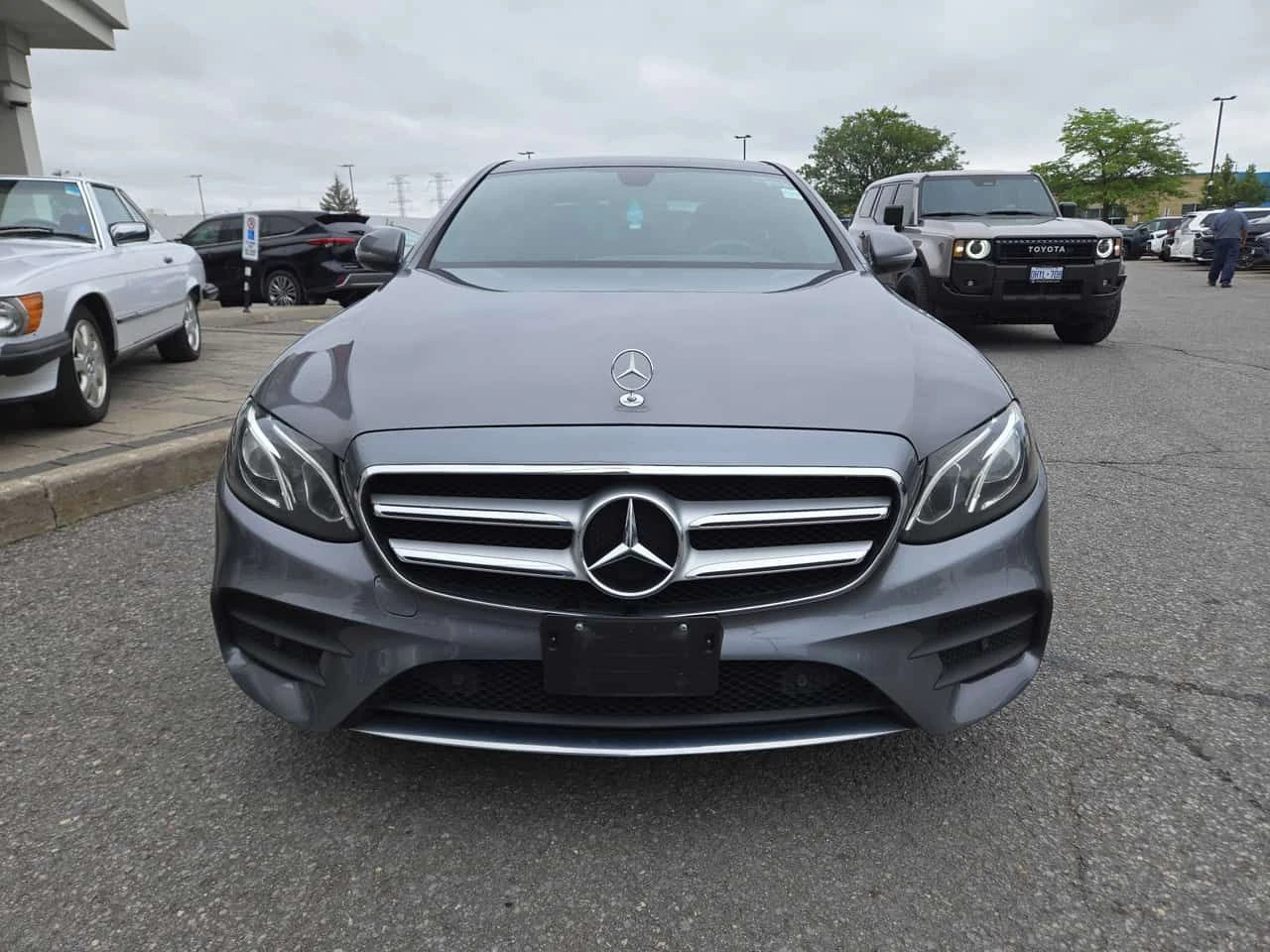 Mercedes-Benz E 400 * CARFAX * ЦЕНА ДО БГ, снимка 4 - Автомобили и джипове - 55471092