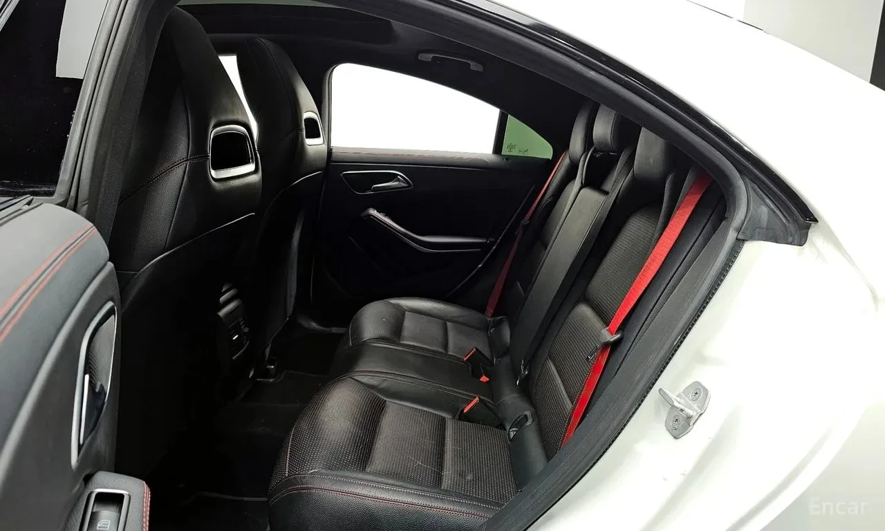 Mercedes-Benz CLA 45 AMG 4MATIC * КРАЙНА ЦЕНА ДО БЪЛГАРИЯ, снимка 12 - Автомобили и джипове - 55843186