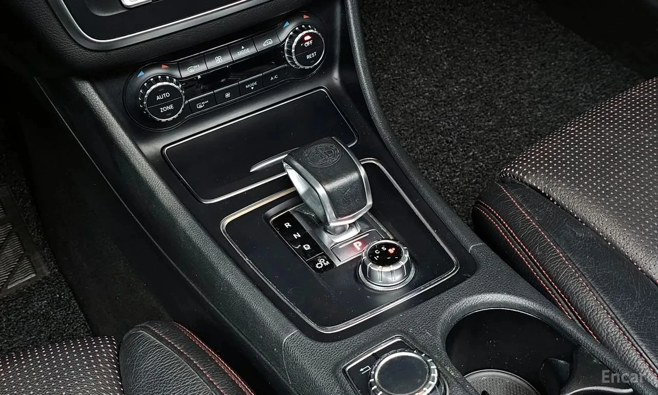 Mercedes-Benz CLA 45 AMG 4MATIC * КРАЙНА ЦЕНА ДО БЪЛГАРИЯ, снимка 9 - Автомобили и джипове - 55843186