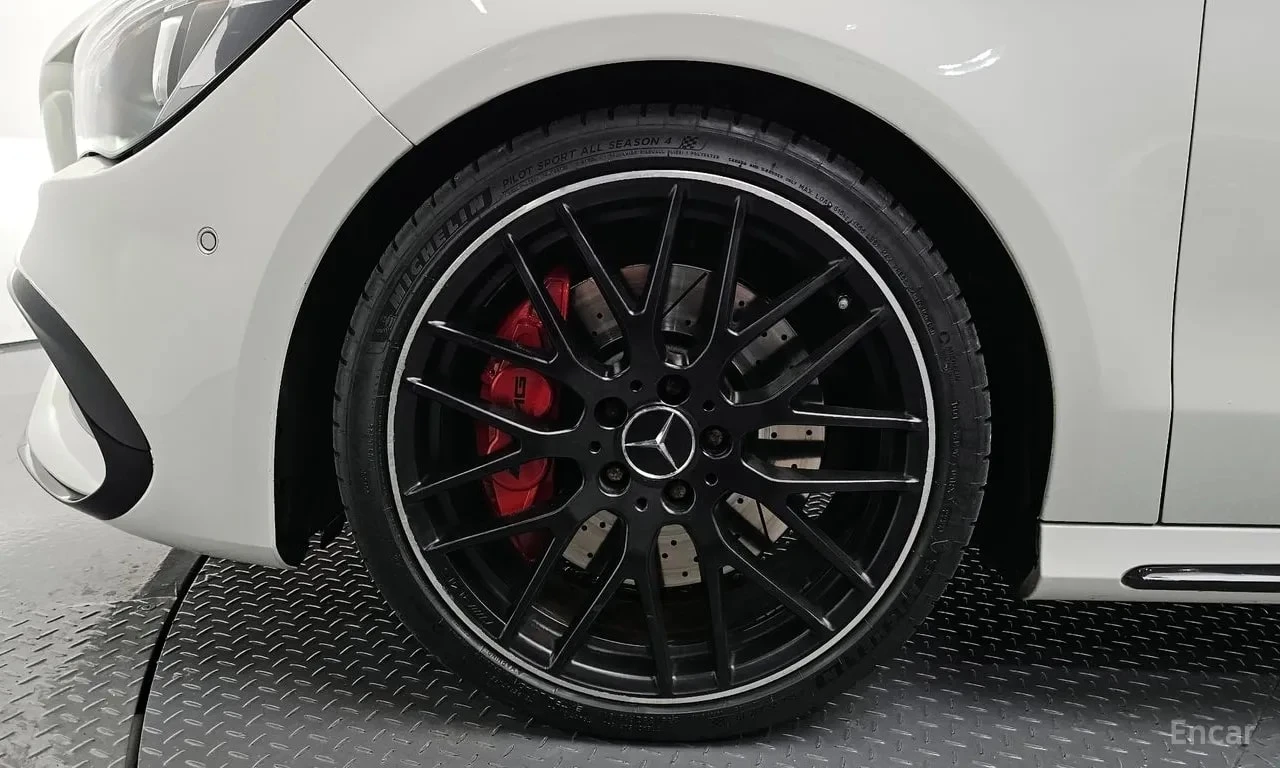 Mercedes-Benz CLA 45 AMG 4MATIC * КРАЙНА ЦЕНА ДО БЪЛГАРИЯ, снимка 5 - Автомобили и джипове - 55843186