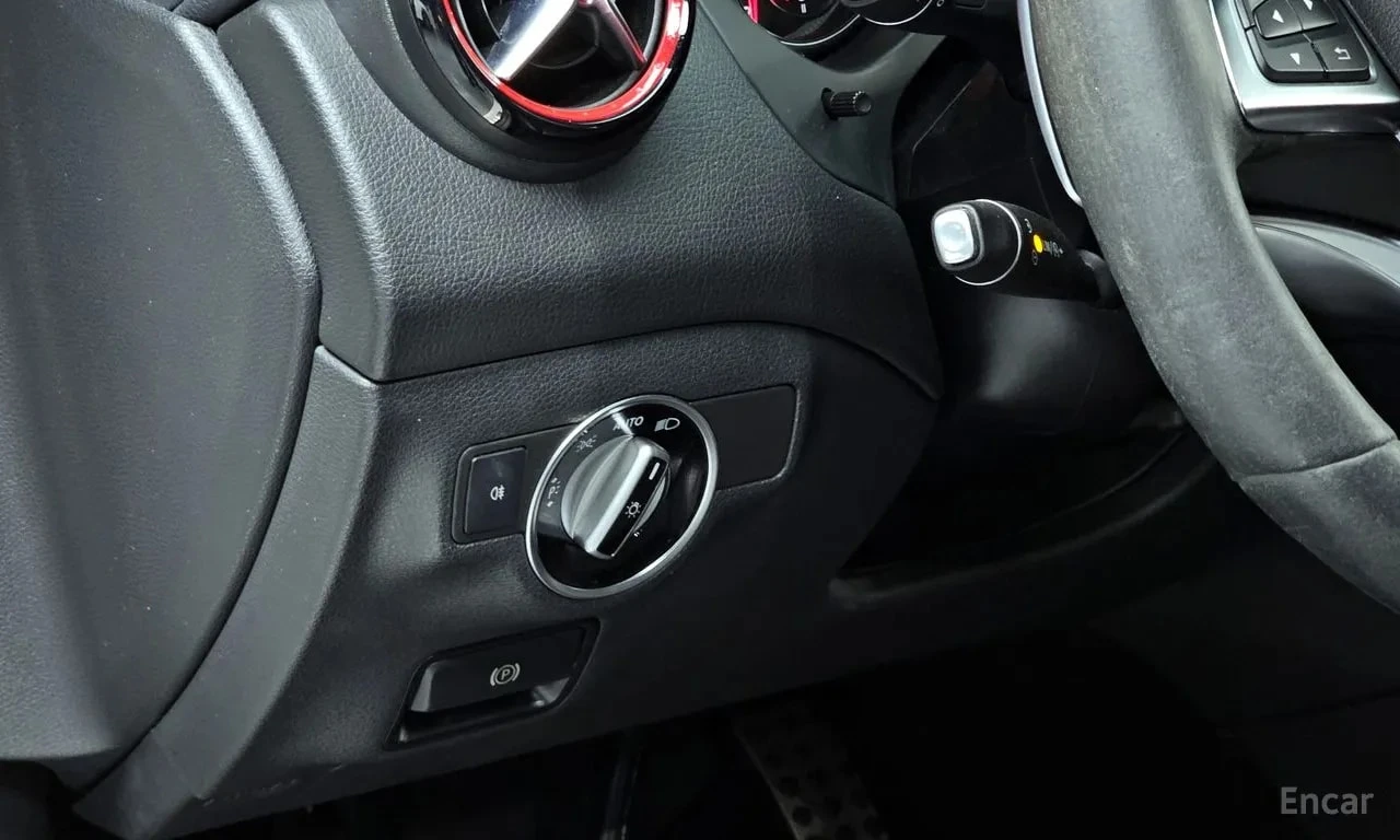 Mercedes-Benz CLA 45 AMG 4MATIC * КРАЙНА ЦЕНА ДО БЪЛГАРИЯ, снимка 14 - Автомобили и джипове - 55843186