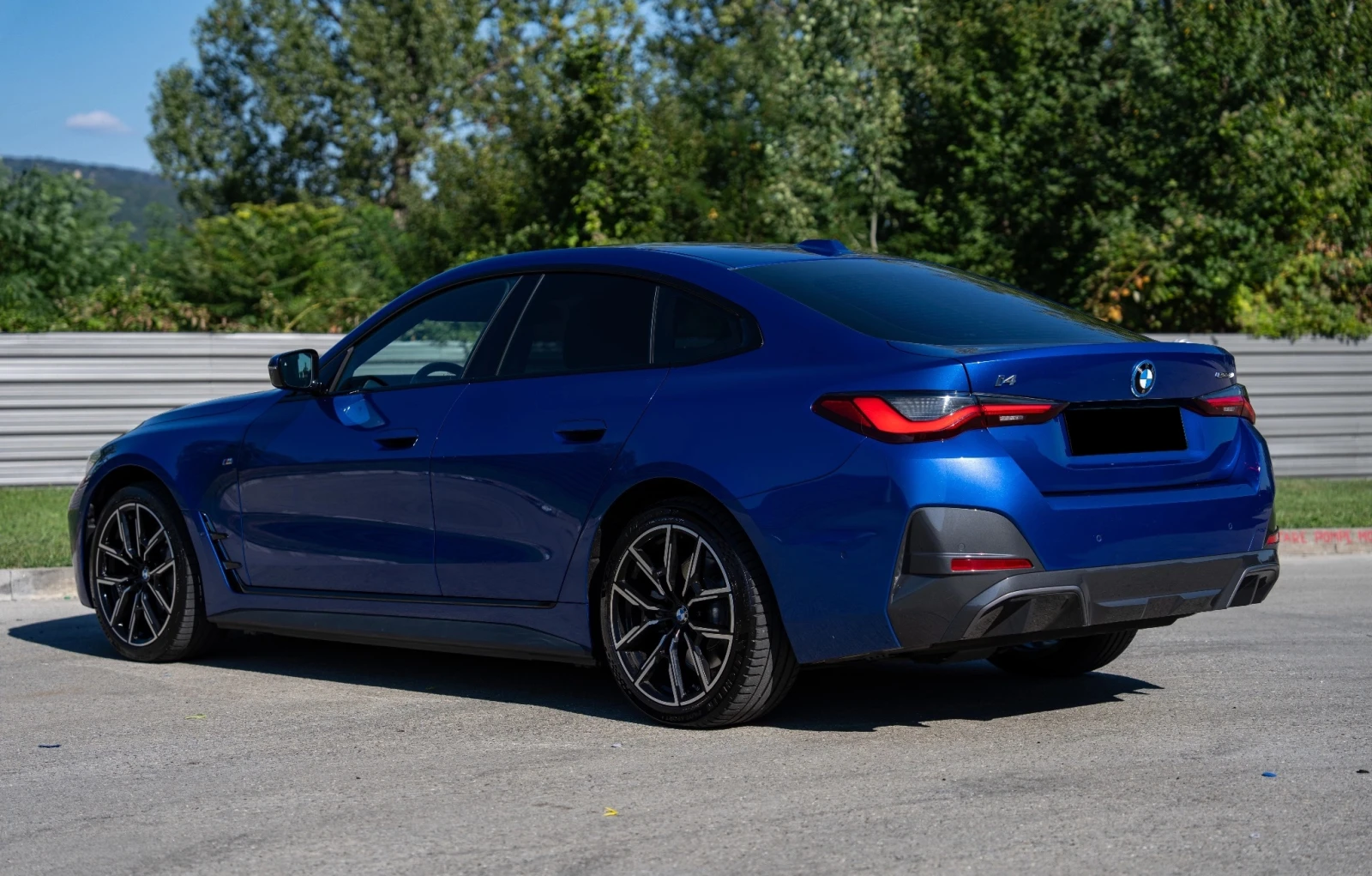 BMW i4 83.9 kWh eDrive 40, снимка 4 - Автомобили и джипове - 56407293