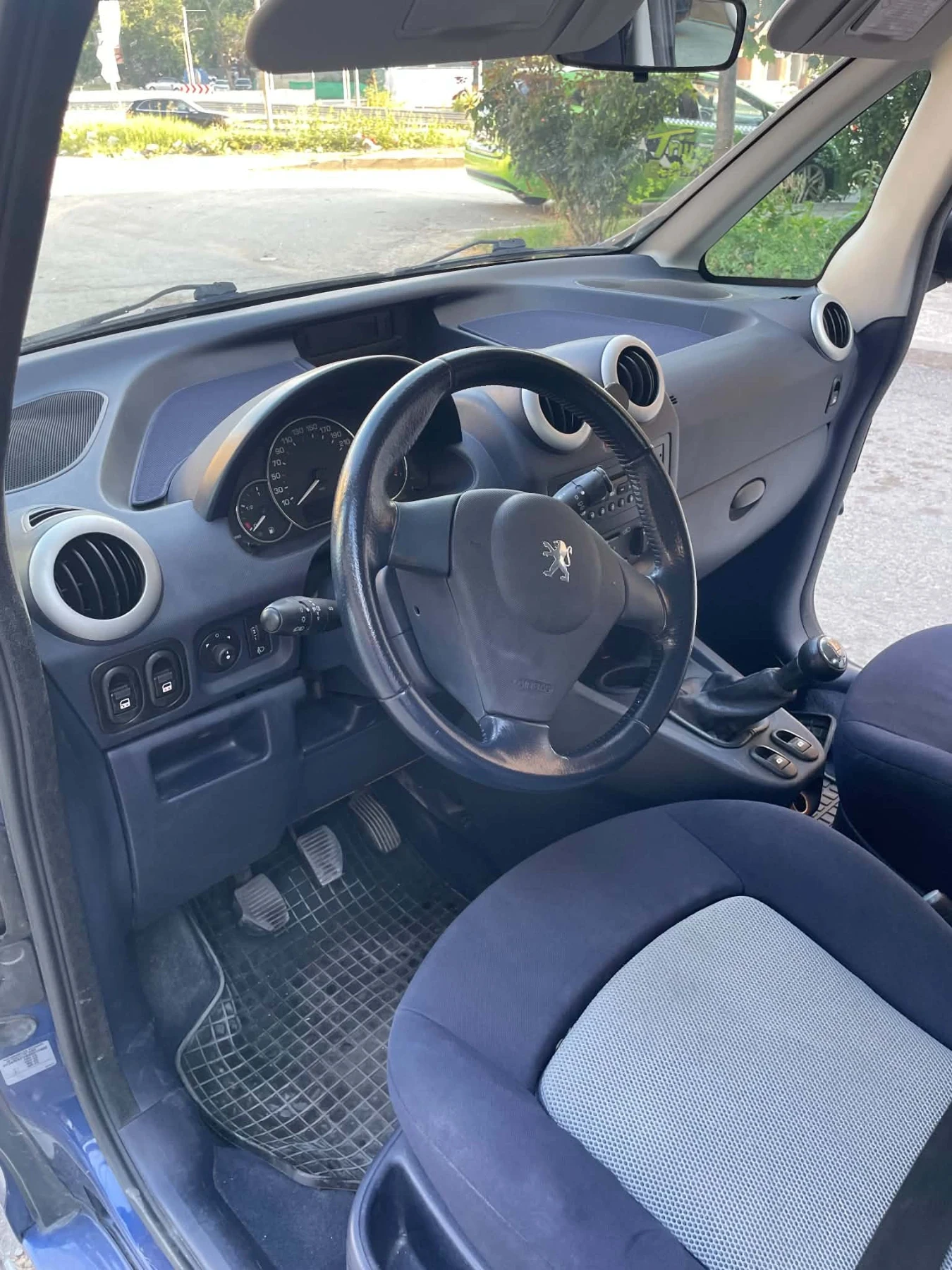 Peugeot 1007, снимка 7 - Автомобили и джипове - 56442572