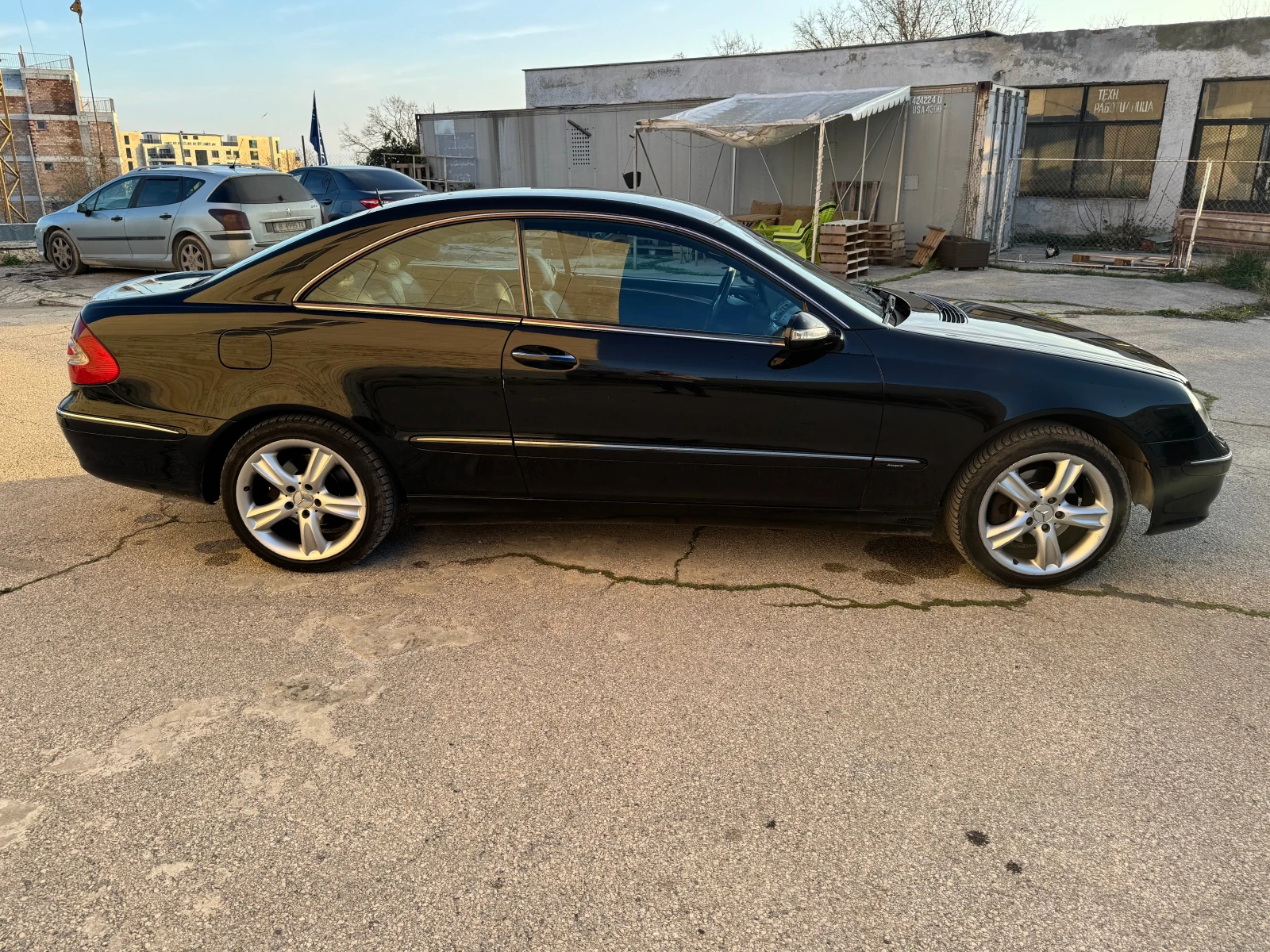 Mercedes-Benz CLK, снимка 3 - Автомобили и джипове - 56618156