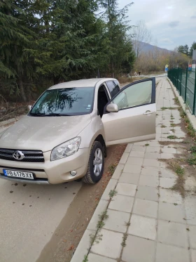 Toyota Rav4 2.2, снимка 10