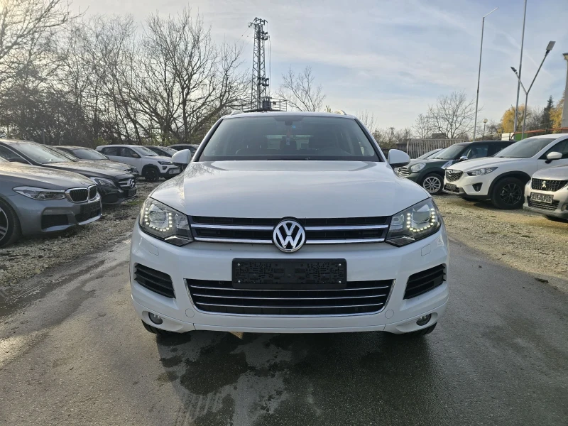 VW Touareg 3.0TDI 245к.с 4х4 Топ състояние , снимка 5 - Автомобили и джипове - 52627697