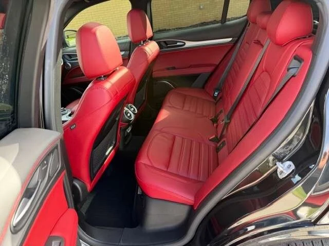 Alfa Romeo Stelvio * CARFAX * БЕЗ ПЪРВОНАЧАЛНА ВНОСКА, снимка 13 - Автомобили и джипове - 53279188