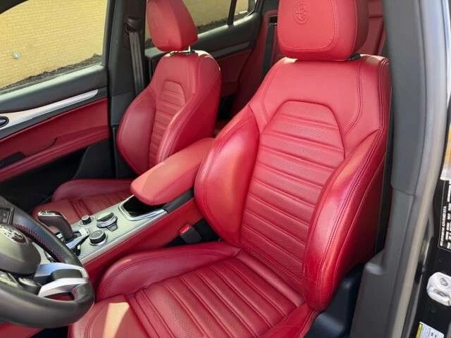 Alfa Romeo Stelvio * CARFAX * БЕЗ ПЪРВОНАЧАЛНА ВНОСКА, снимка 12 - Автомобили и джипове - 53279188